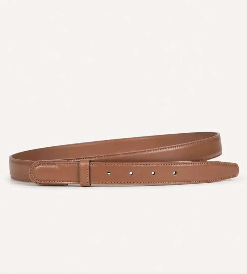 Vintage Coach Women's Brown Leather Quiet Luxury Belt 26IN/65CM